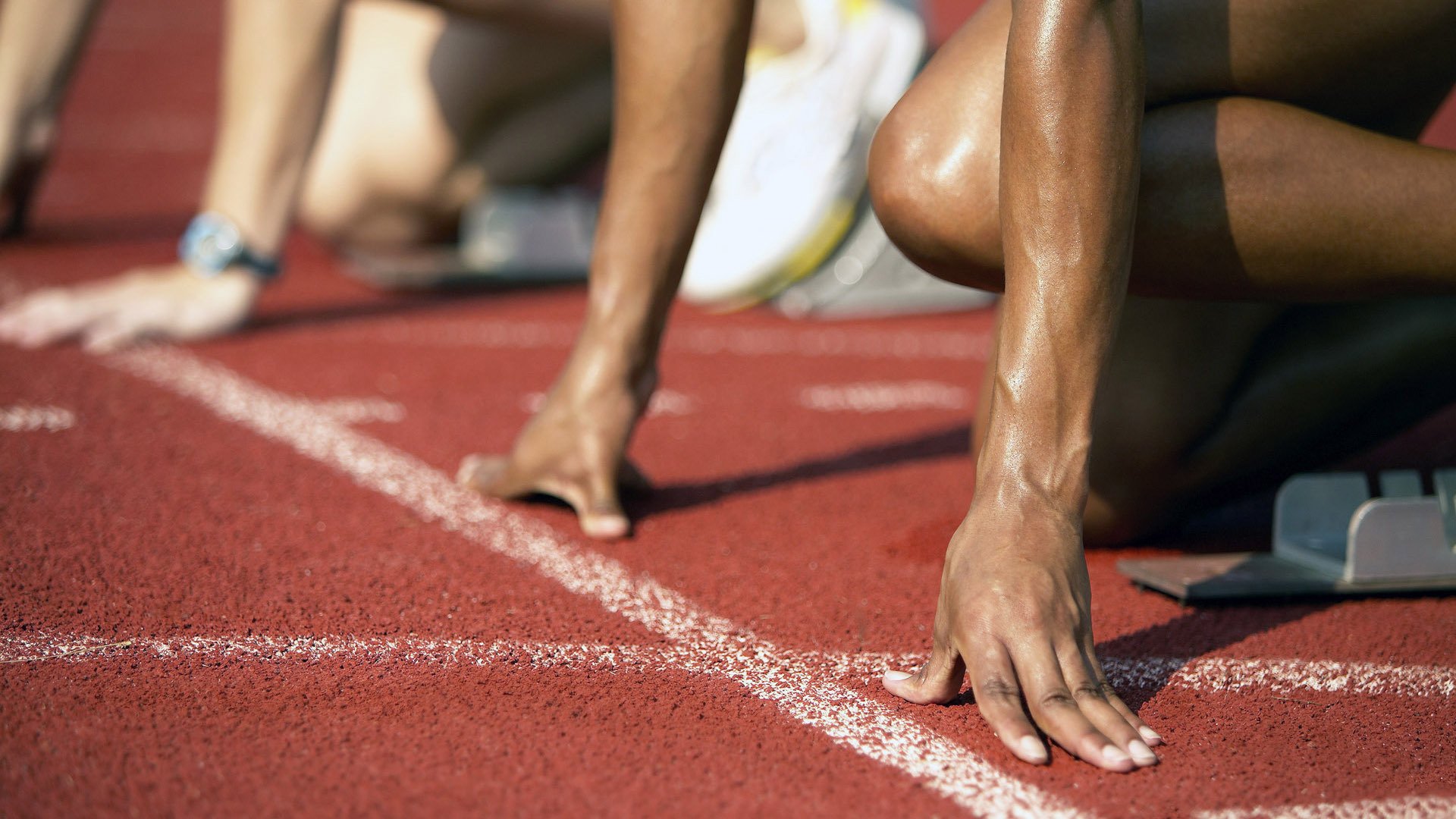 巴西男足在预选赛中表现不佳，未能晋级巴黎，巴西男足夺冠拒穿中国品牌