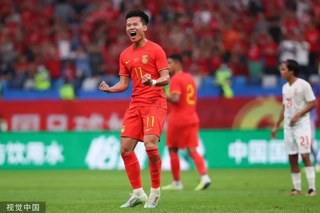 武磊梅开二度！国脚回归价值立现