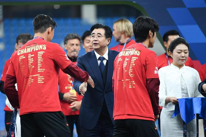 包含足协新政:中超外援名额增至6人,球迷争议的词条 包含足协新政:中超外援名额增至6人,球迷争议的词条