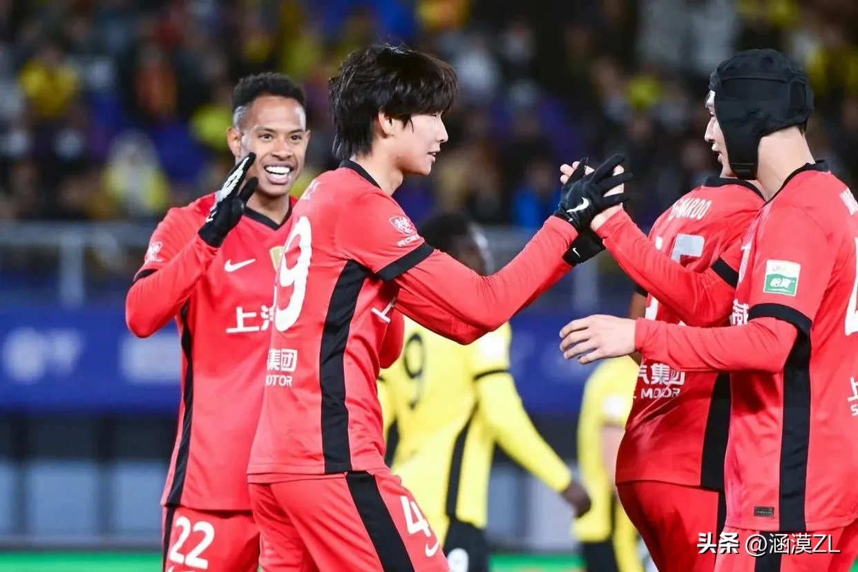 九游体育下载-中超新赛季揭幕！上海海港5-1大胜山东泰山的简单介绍