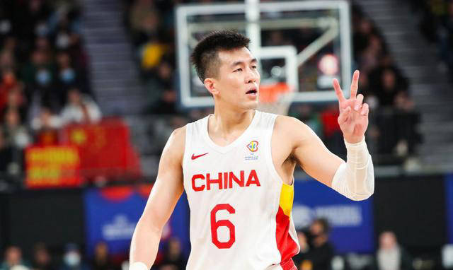 包含郭艾伦：亚洲第一控卫的巅峰与遗憾的词条