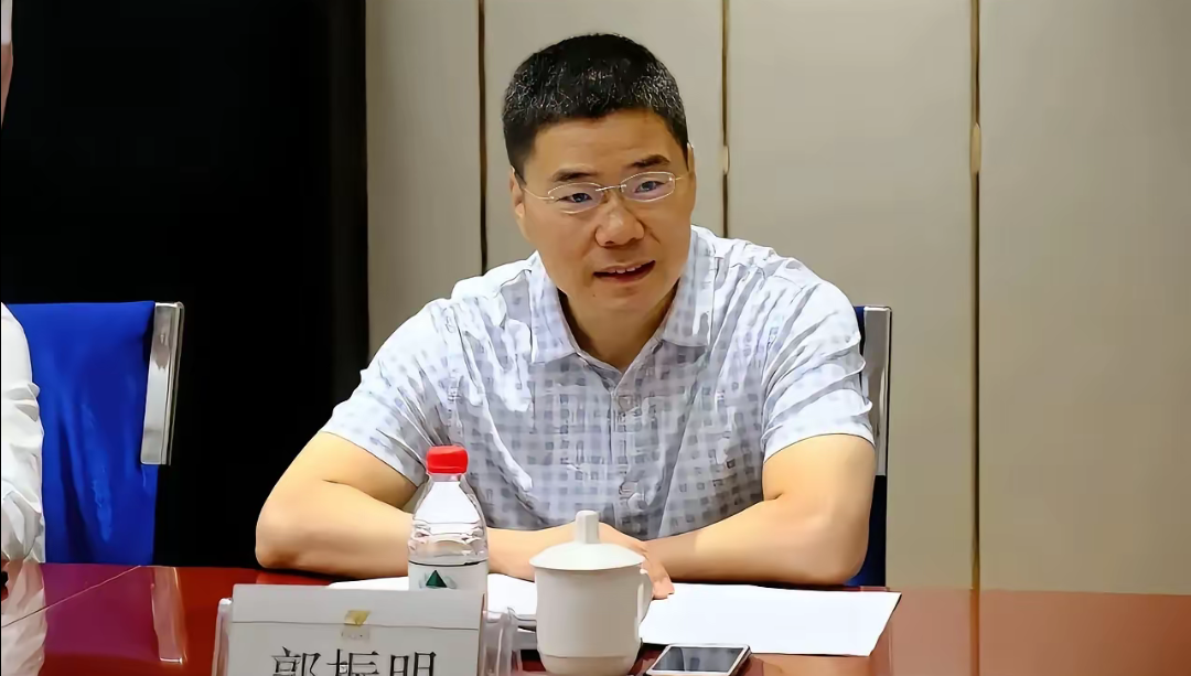 包含国家队征召矛盾：俱乐部为何不愿放人？的词条